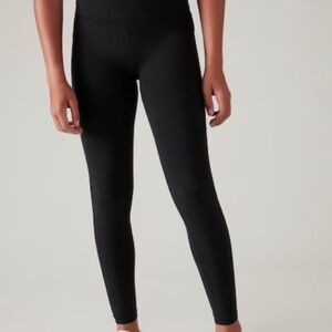 NWT Athleta Women's XS Tipped Transcend 7/8 Legging Black